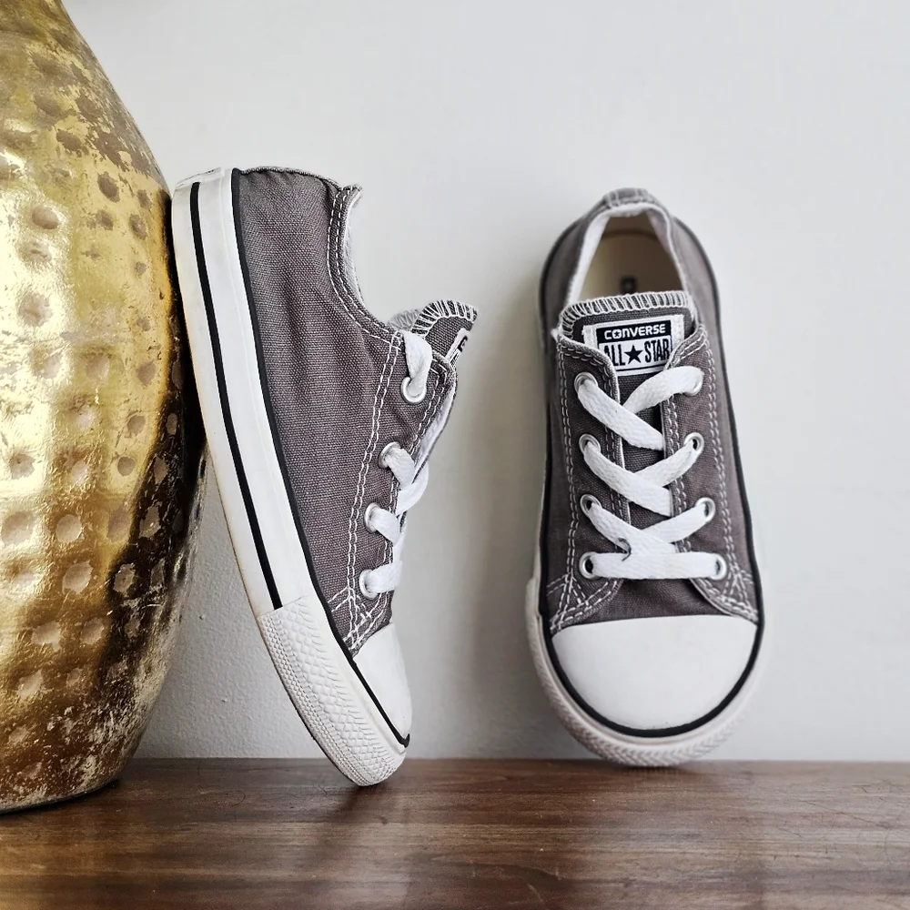 Converse 7J794: Unisex-Baby Chuck Taylor Ox Low Charcoal Sneaker Infant US 9